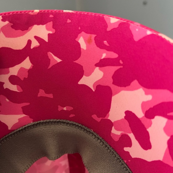 Under Armour Pink Camo Cap - Picture 4 of 5